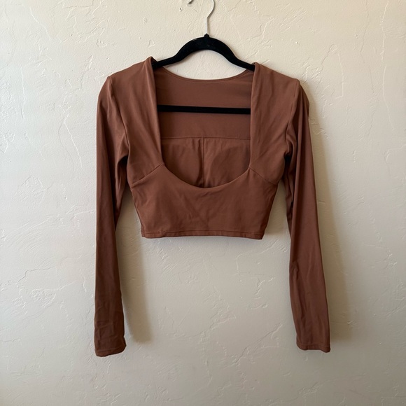 Brown Scoop Neck Cropped Top – Size M - Picture 3 of 4